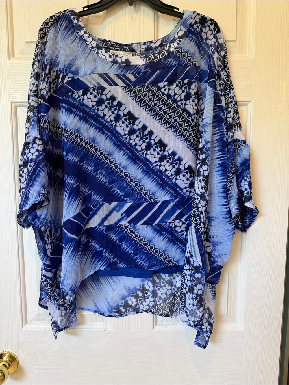 Dana Buchman Blue & White Abstract Dolman Top